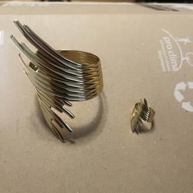 Bracelet et bague dorée