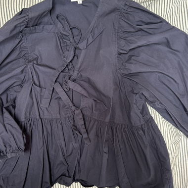 Blusa blu scuro con fiocchi di Boii (cph)