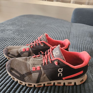 ON-Schuhe (Grösse 37)