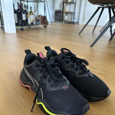 Puma Sneakers