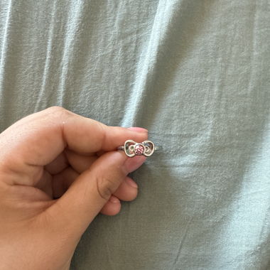 Bague argentée rose hello kitty 