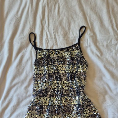 Top sequin 
