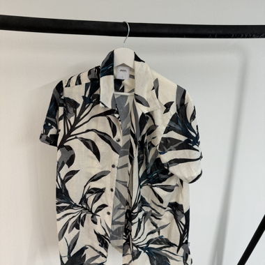 Short-Sleeve Shirt