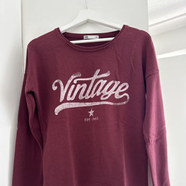 Roter Vintage Pullover
