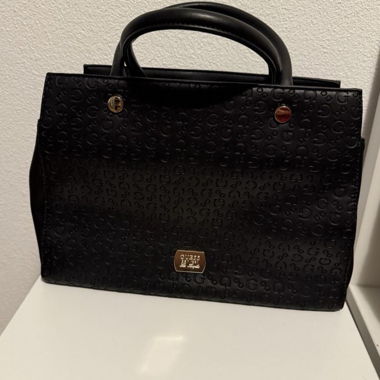 Borsa Guess nera, ottime condizioni!