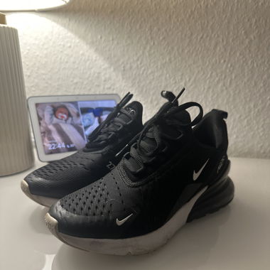 Nike Air Max 270