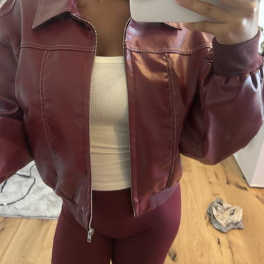 Veste en simili-cuir bordeaux