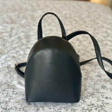 Mini-Rucksack schwarz in Kunstleder