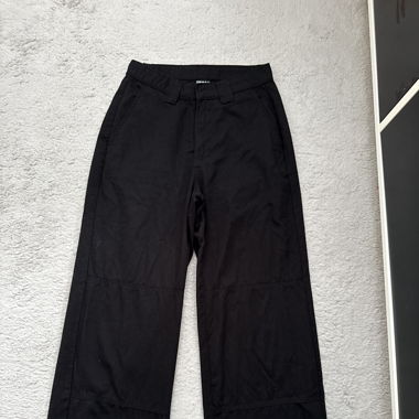 Pantaloni a gamba dritta neri