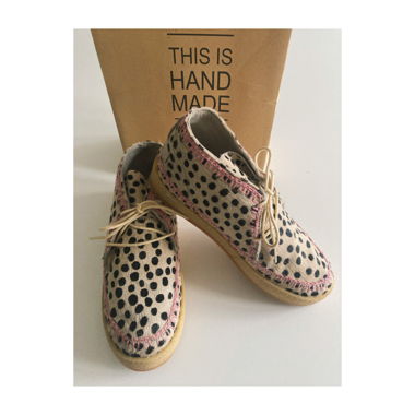 Laidback London lace-up shoes, size 37