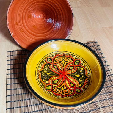 Dekorativer Tagine aus Keramik