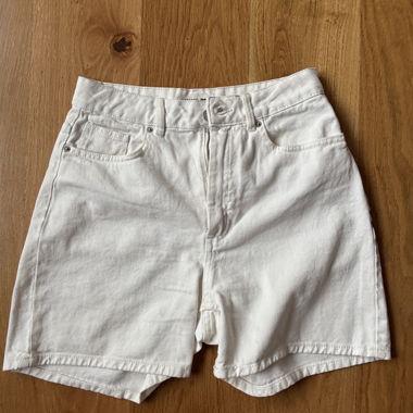 Weiße Denim-Shorts