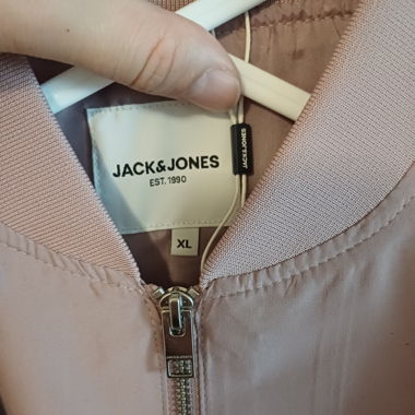 Leichte Bomberjacke 