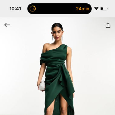 Grünes elegantes Kleid