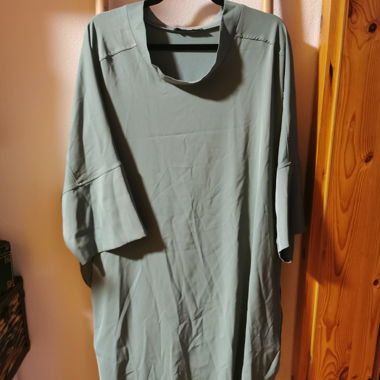 Extravagant dress