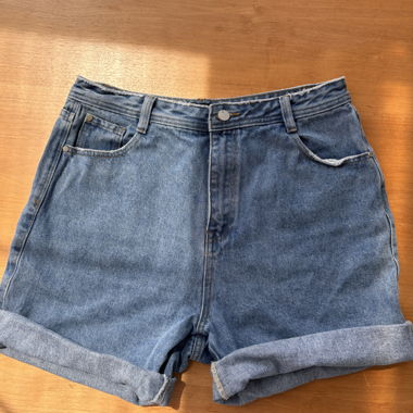 Short Denim Pants