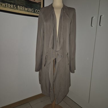 Cappotto da donna senza chiusura con colletto grande