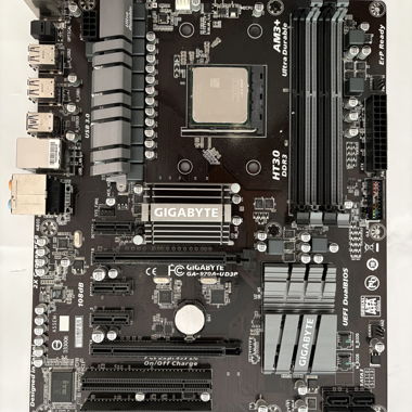 Scheda madre Gigabyte AM3 Plus con CPU AMD