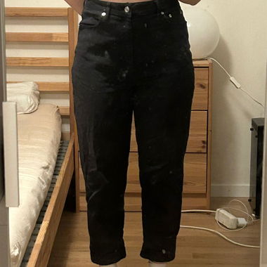 Schwarze High-Waist-Jeans
