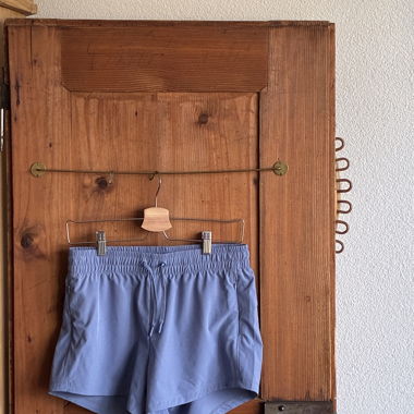 Light blue/violet sports shorts Gr. M
