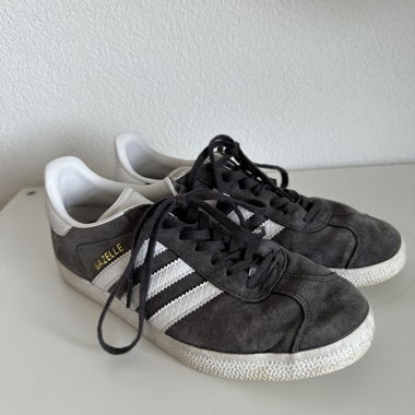 Adidas Gazelle grigie