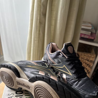 Vintage reebok sneakers
