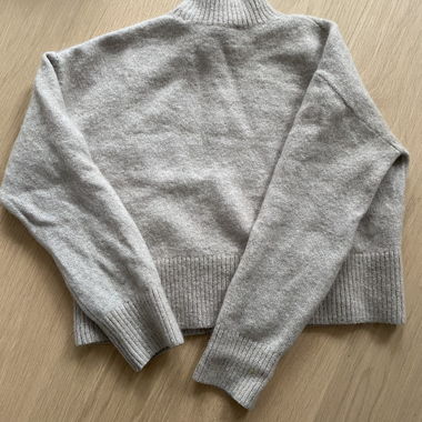 Pull à col roulé beige