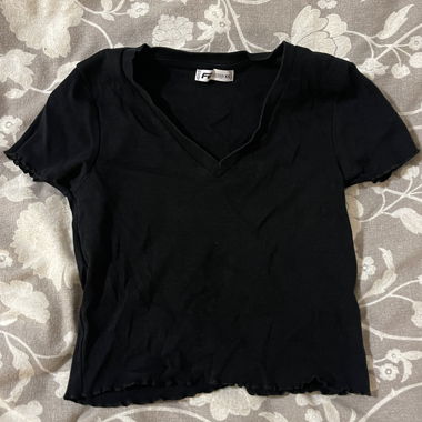 Black Short-Sleeve T-Shirt XS