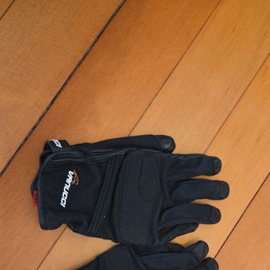 Vanucci Gloves