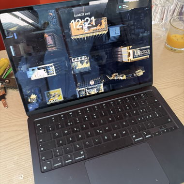 Apple MacBook Laptop m2