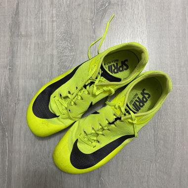 Coppia di scarpe chiodate Nike 39