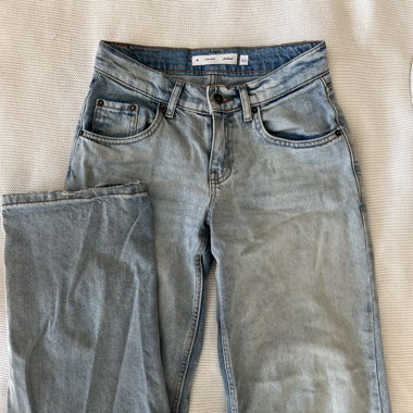 Low waist, loose jeans