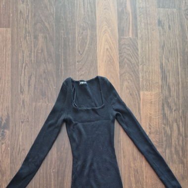 Schwarzes Winterkleid