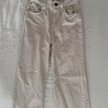 Bershka High-Waist Jeans