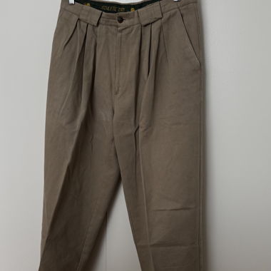 Beige Chinohose mit Bundfalten
