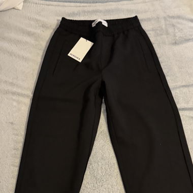 BERSHKA pantalon survêtement noir 