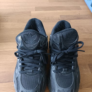 Adidas Astir