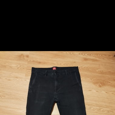 Levis Chino tapper