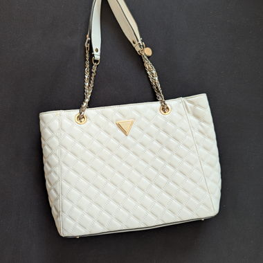 Guess gesteppte Tote Bag