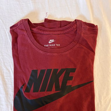 T-shirt- Nike