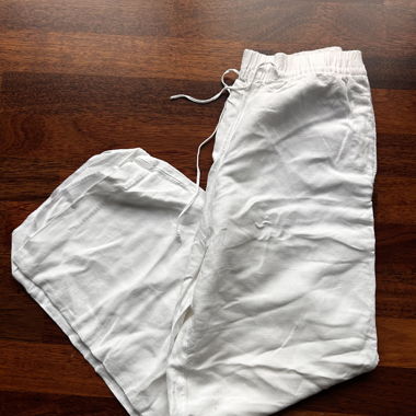 Weisse Leinenhose