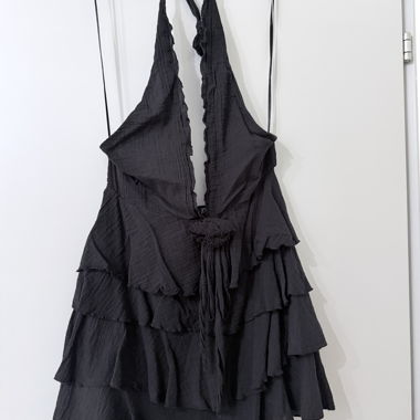 Robe noire à volants ZARA