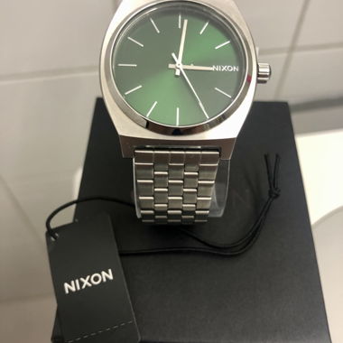 Neue Nixon time teller green sunray 