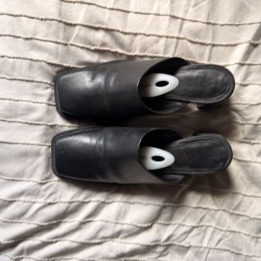 Vagabond Black Leather Mules with Block Heel