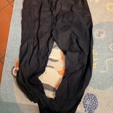 Schwarze Leinenhosen