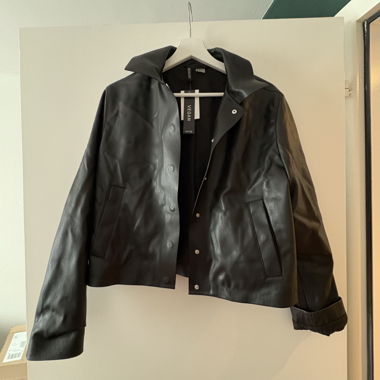 Neue Lederjacke