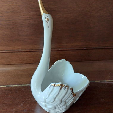 Porcelain Swan Bowl