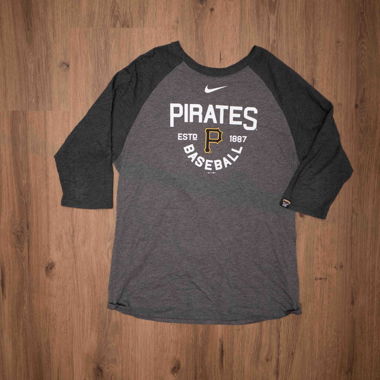 Nike MLB Pirates raglan shirt