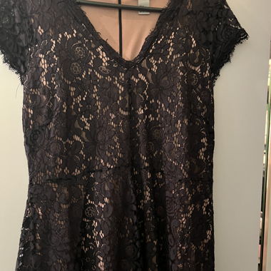 Robe en dentelle H&M noir/rosé