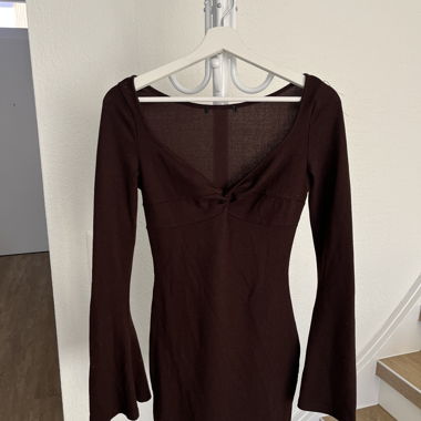 Brown dress